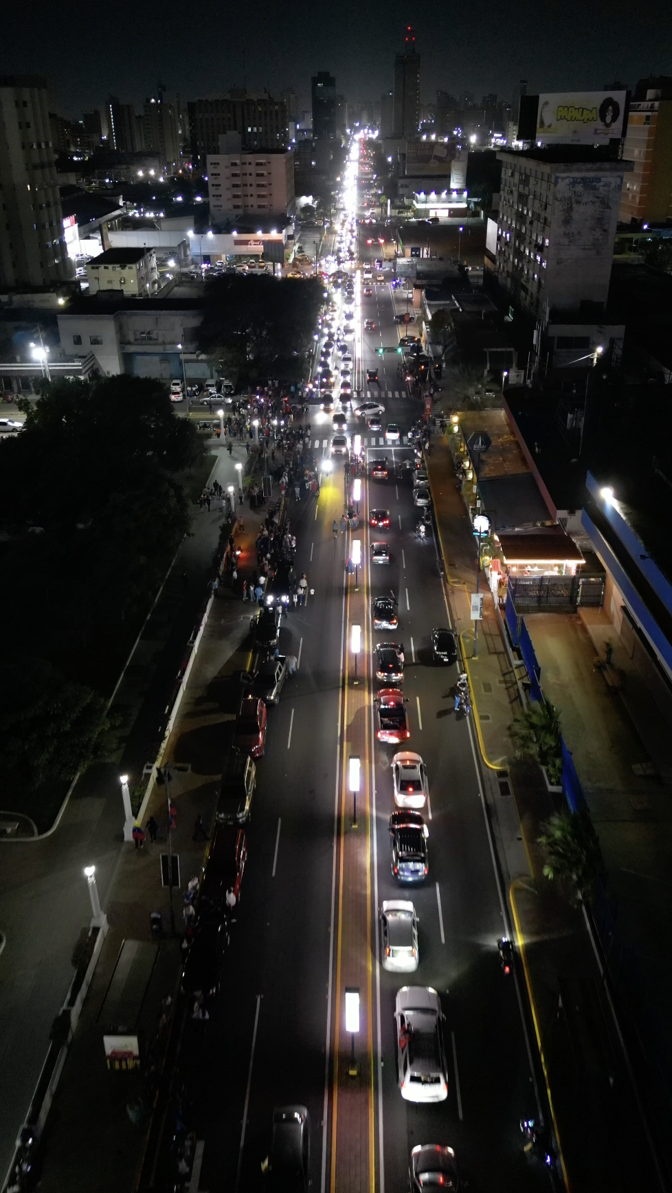 Galeria Calle 77 - Pantallas LED 1PIXEL